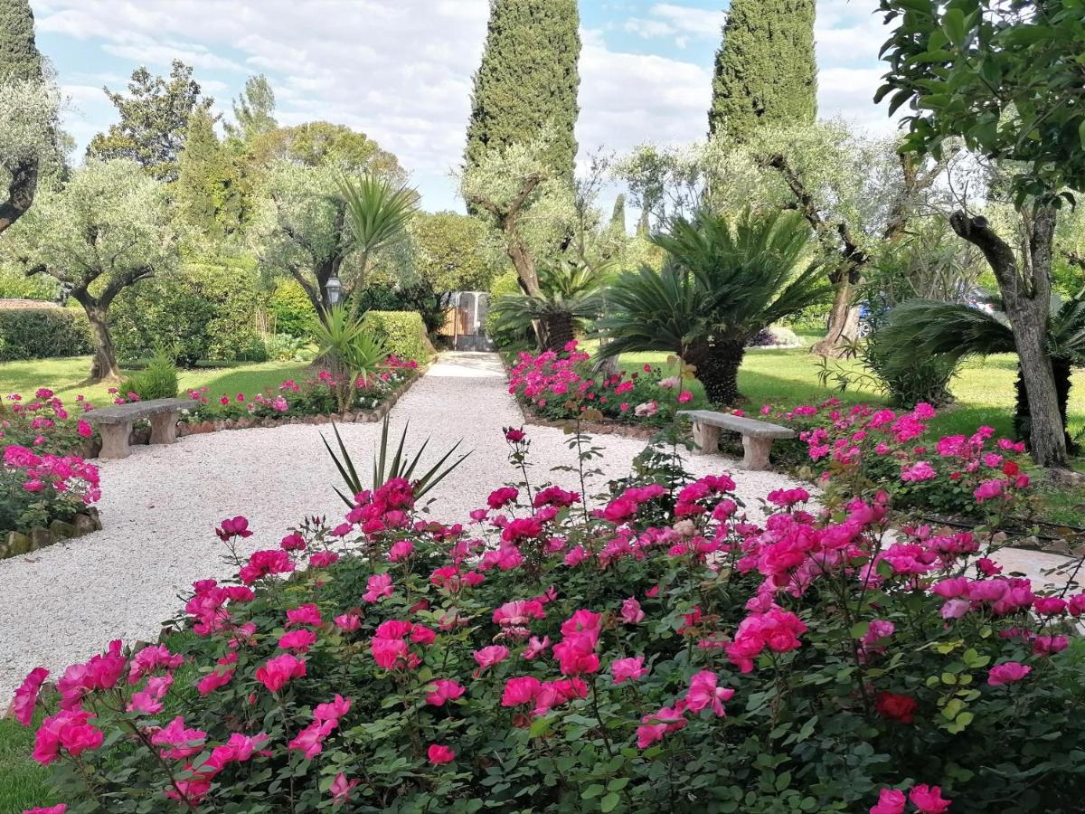 Suite Deluxe A Villa Paradiso Sirmione Exterior photo